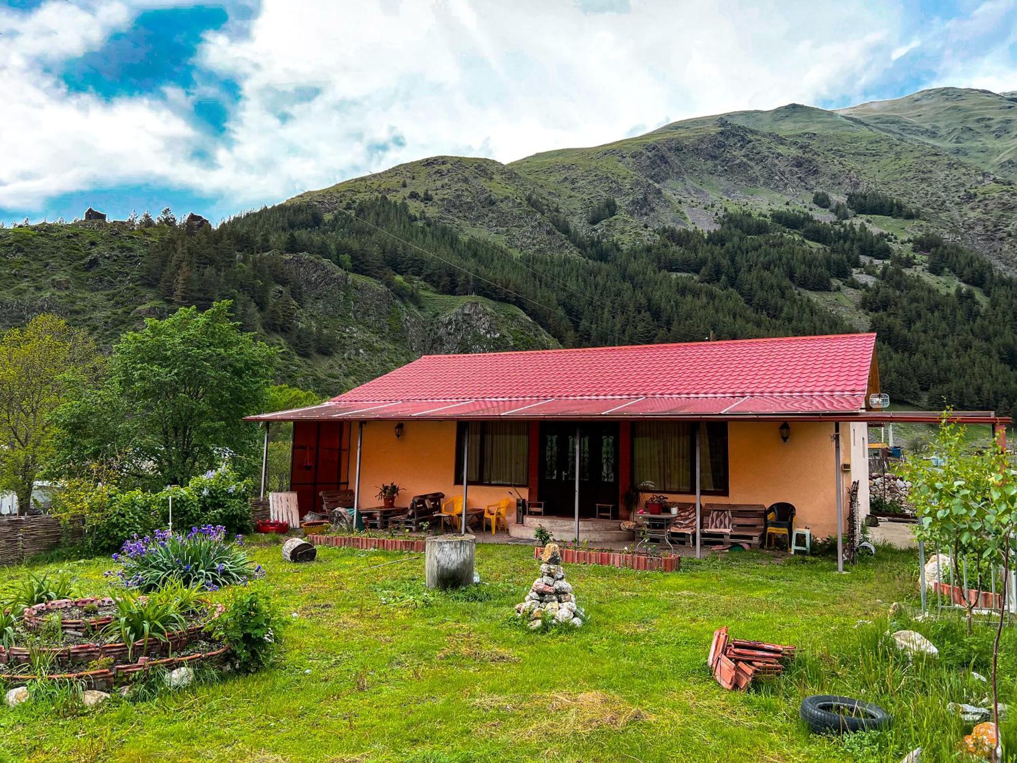 Villa Januka Garden At Sno Kazbegi Exterior foto